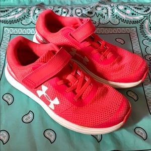 Under armor tennis shoes